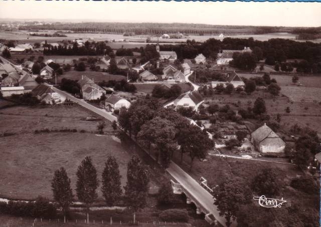 Carte postale aérienne - Villette-lès-Dole