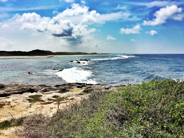 Vue plage pointe des châteaux en Guadeloupe - Saint-François