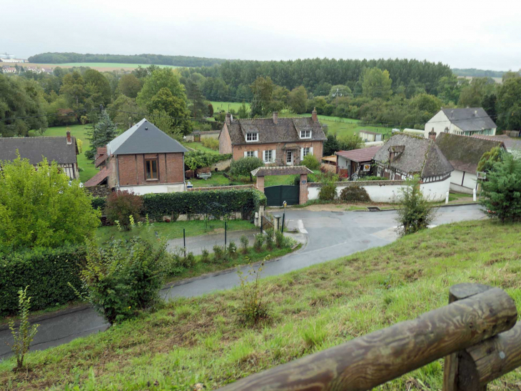 Le village vu de l'église - Bazincourt-sur-Epte