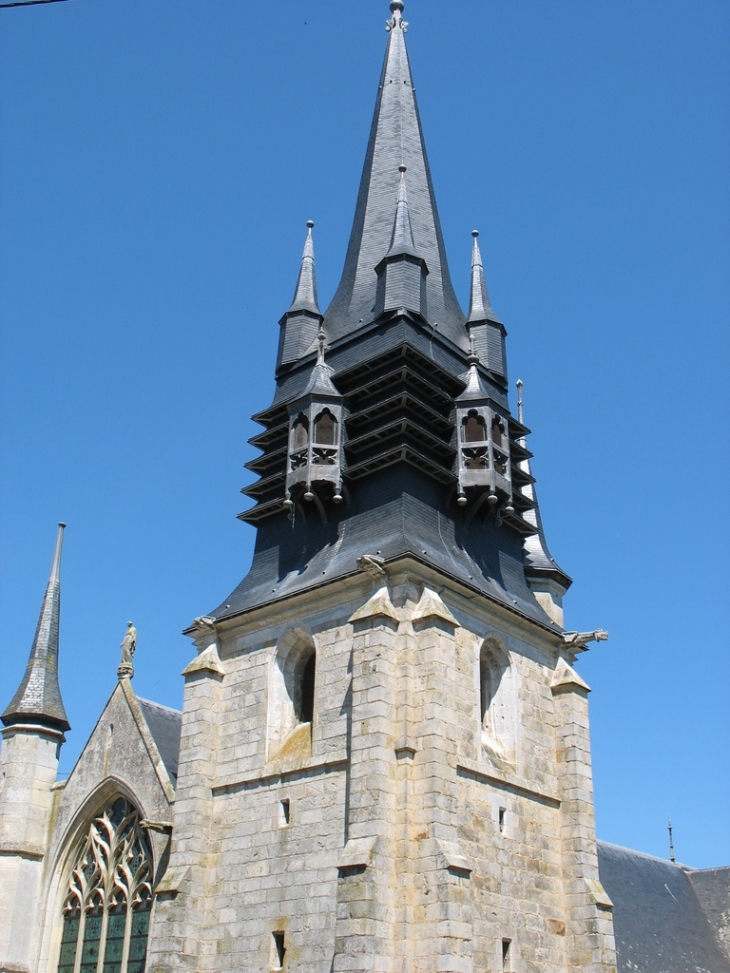 Clocher de la Basilique Notre-Dame de la Couture - Bernay