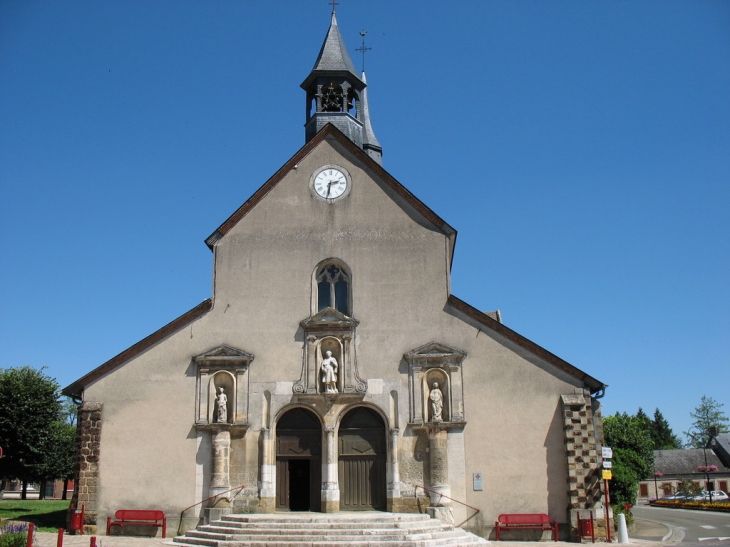 Façade de l'église Saint Sulpice - Breteuil