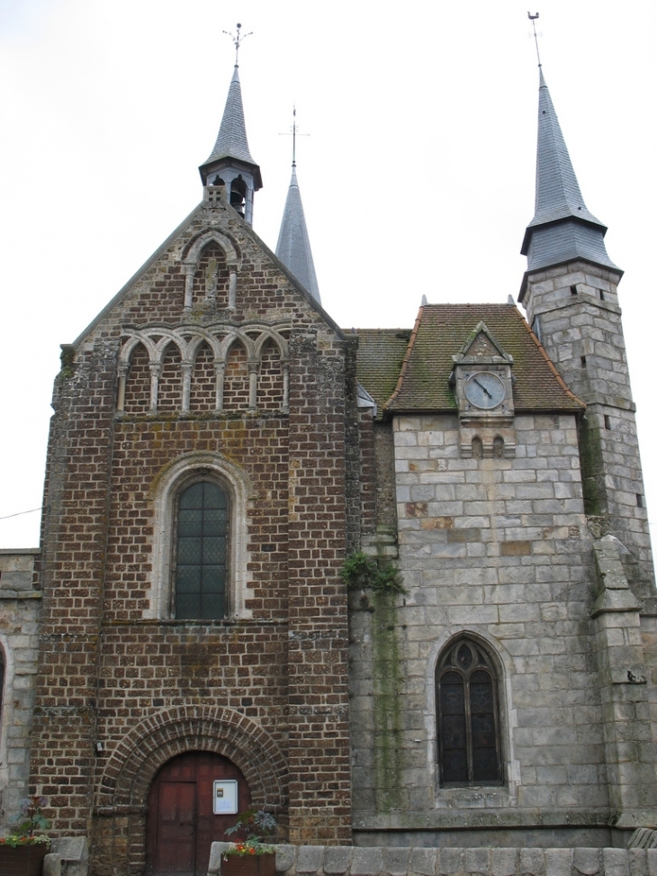 Façade de l'église Saint-Martin - Broglie
