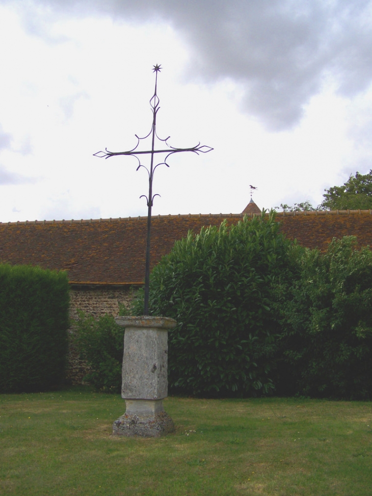 Croix de cimetière - Champigny-la-Futelaye