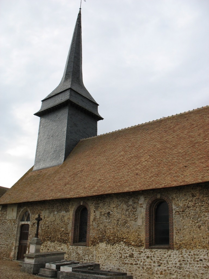 Côté sud et le clocher - Corneuil