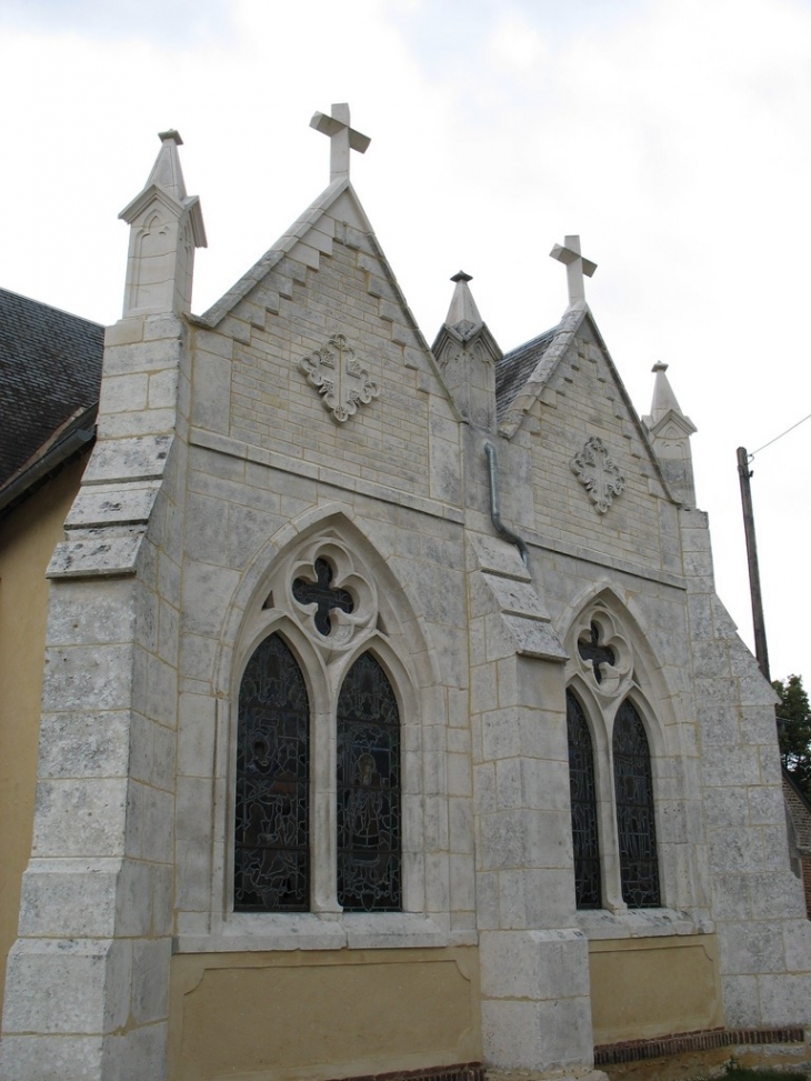 Transept de l'église Notre-Dame (restauré) - Faverolles-la-Campagne