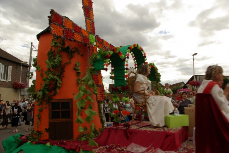 La reine de Gasny et ses demoiselles