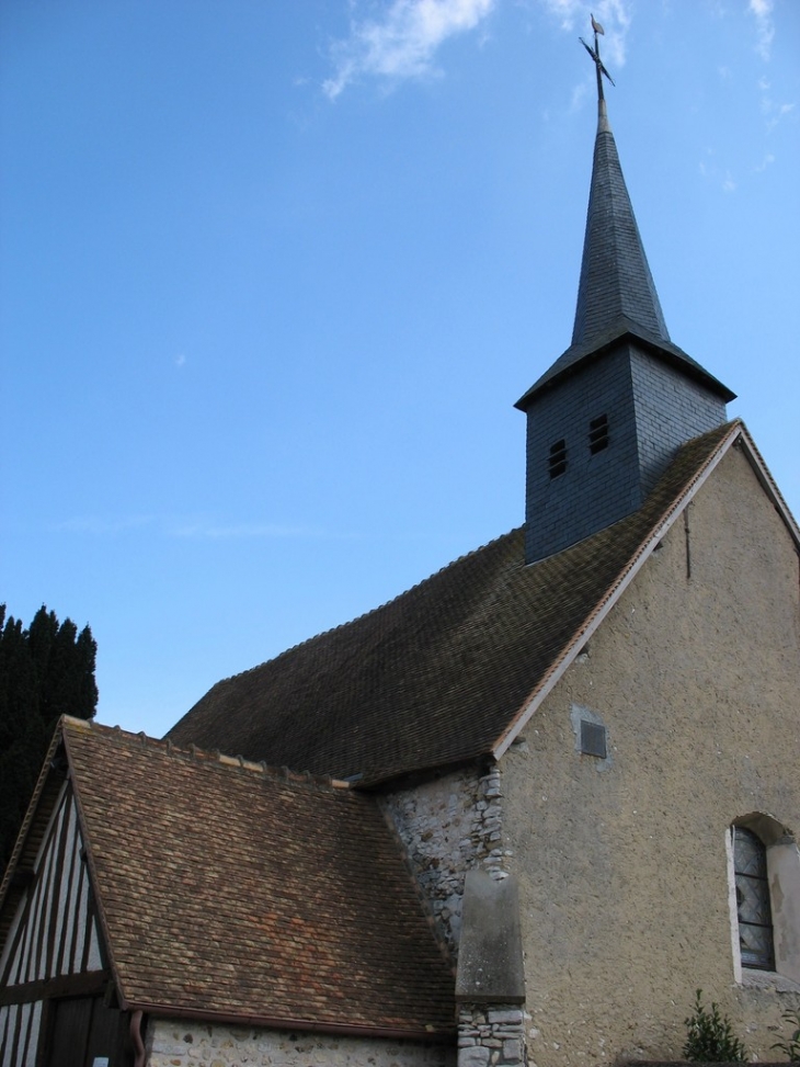 Eglise Saint-Taurin vue du Cimetière - Hécourt