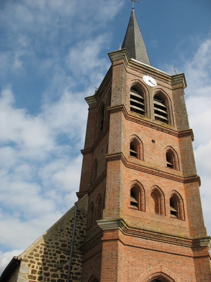 Clocher en briques de l'église Notre-Dame - Les Barils