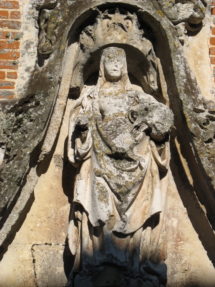 Vierge tenant un Agneau dans les bras - Louye