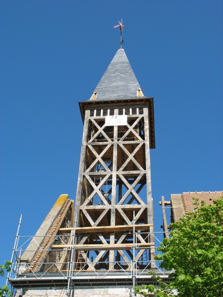 Détail du montage du clocher - Mousseaux-Neuville
