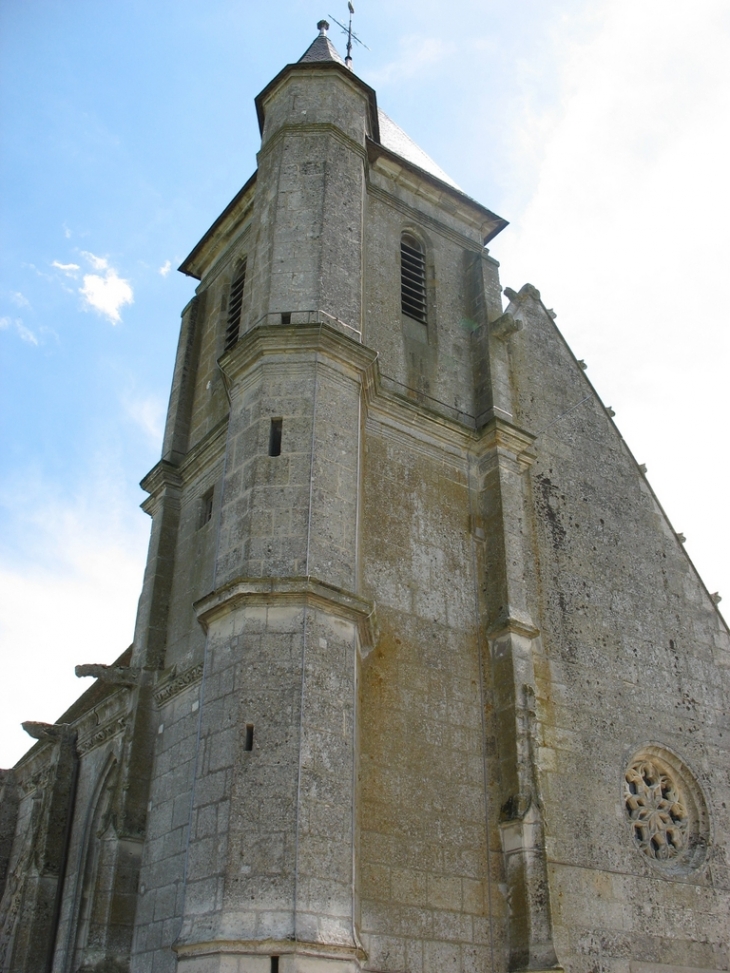 Façade et la tour du clocher - Sacquenville