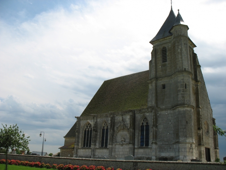 Côté nord de l'église - Sacquenville