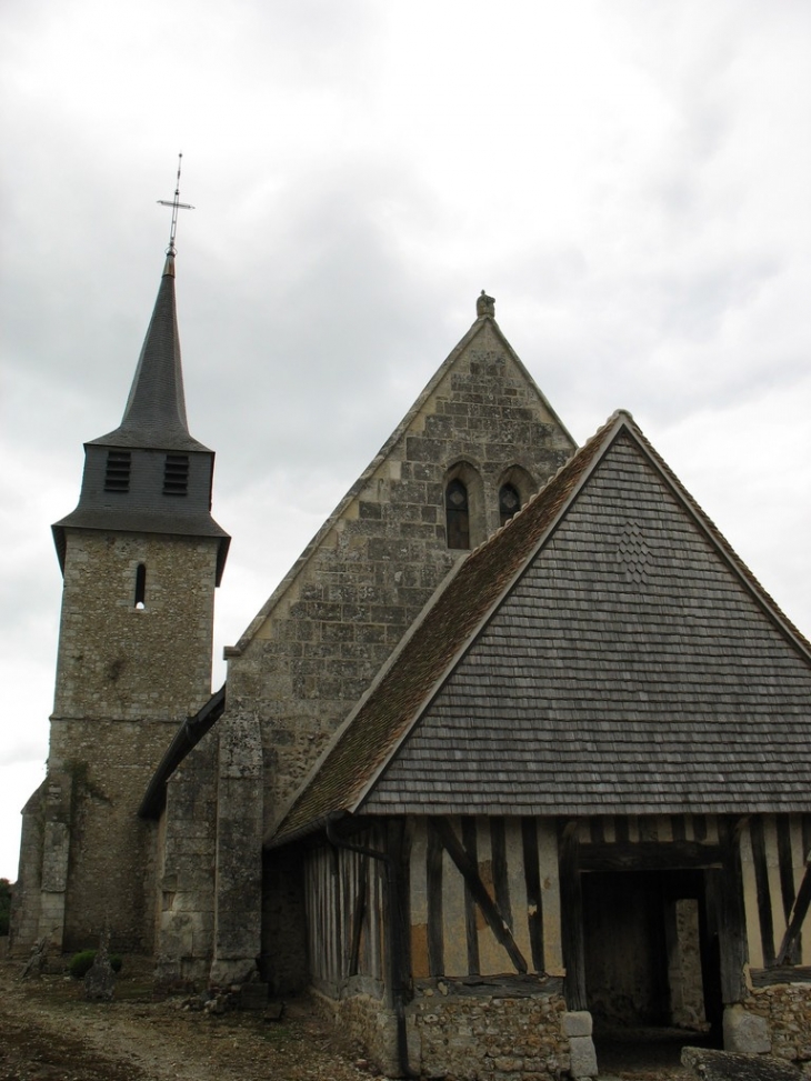Tour-clocher et le porche - Saint-Cyr-de-Salerne
