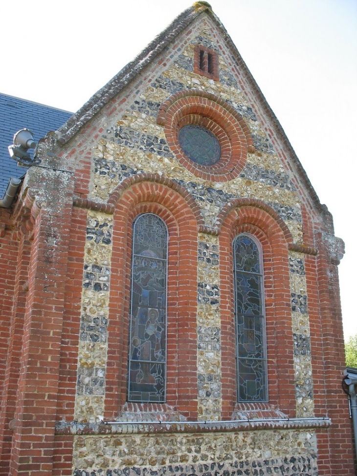 Transept de la Chapelle Notre-Dame des Mares - Saint-Sylvestre-de-Cormeilles