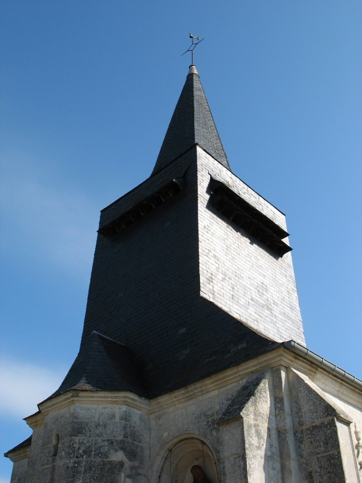 Clocher de l'église - Sainte-Colombe-la-Commanderie