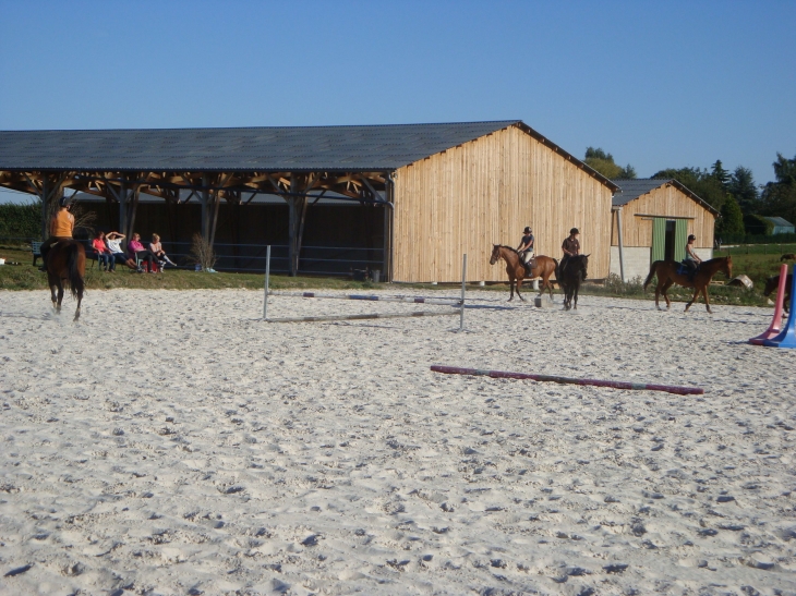 Centre Equestre - Ecuries Raynal - Sainte-Croix-sur-Aizier