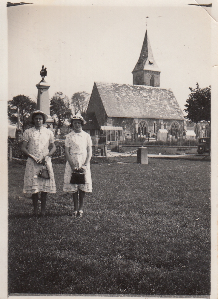 Sortie d'église MAI 1938 PATRICE LECLUYSE - Selles