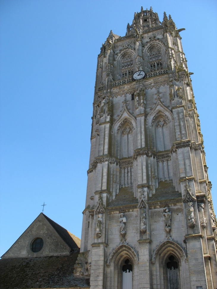Célèbre tour de La Madeleine - Verneuil-sur-Avre