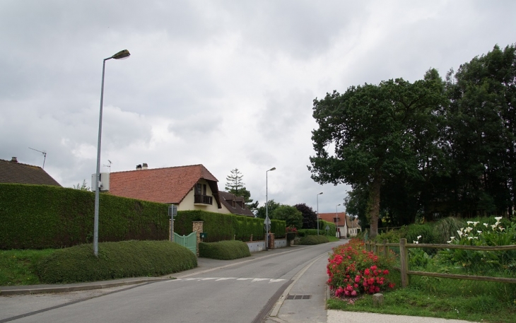 Le Village - Ambrumesnil