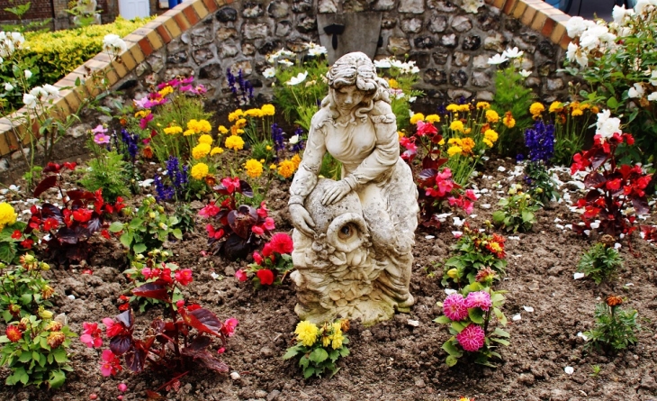 Fleurs et Sculpture - Bracquemont