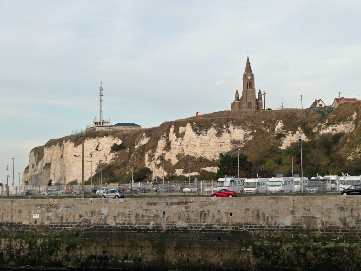 Neuville -les-Dieppe sur la falaise