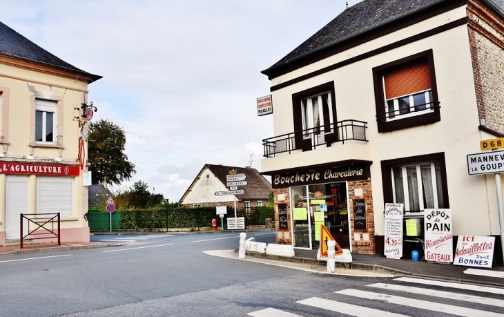 Le Village - Écrainville