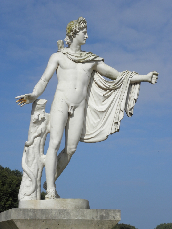 Apollon, dieu du chant, de la musique et de la poésie 