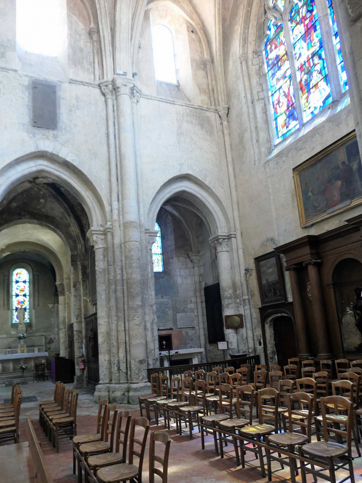 L'intérieur de la collégiale Saint Hildevert - Gournay-en-Bray