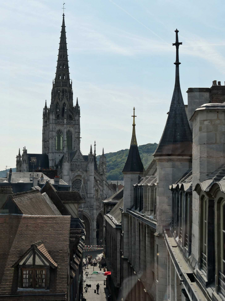 L'église Saint Ouen vue de l'Historial Jeanne d'Arc - Rouen