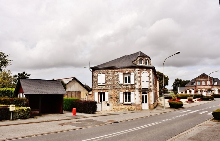 Le Village - Rouville