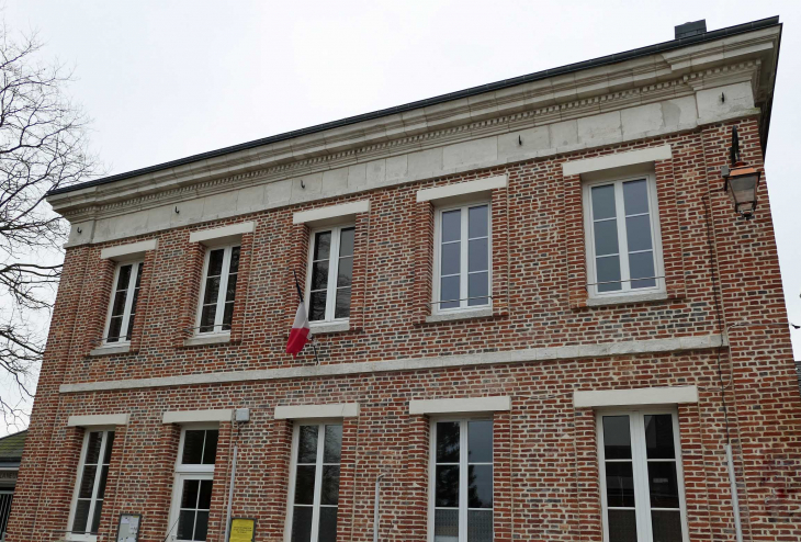 La mairie - Saint-Gilles-de-la-Neuville