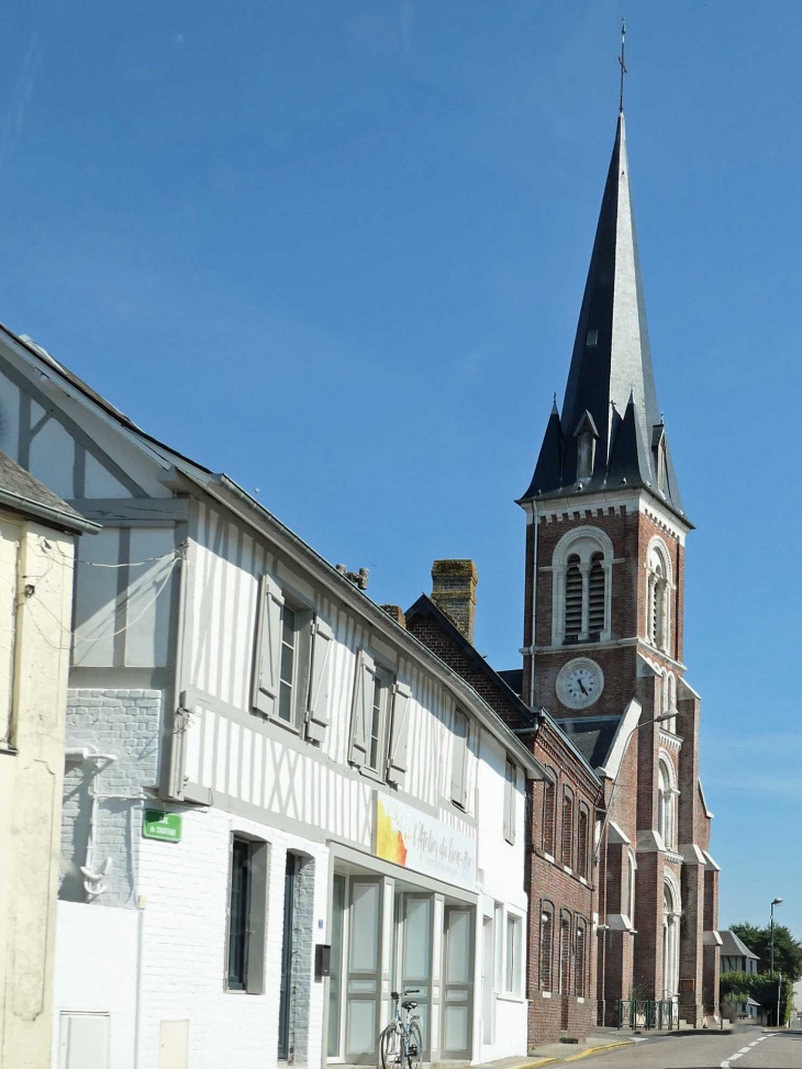 Vers l'église - Saint-Pierre-de-Varengeville