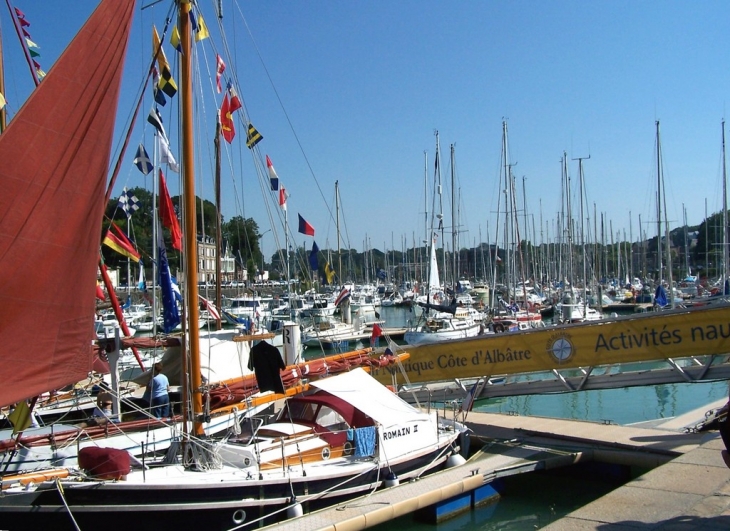 Le port - fête de la Mer - Saint-Valery-en-Caux