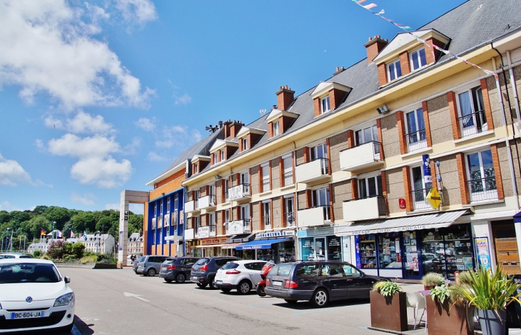 La Commune - Saint-Valery-en-Caux