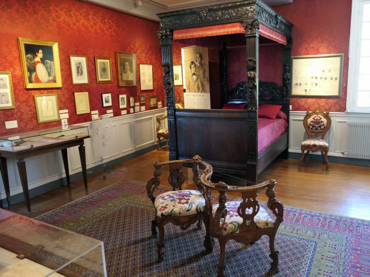 Maison Vacquerie : musée Victor Hugo la chambre rouge - Villequier