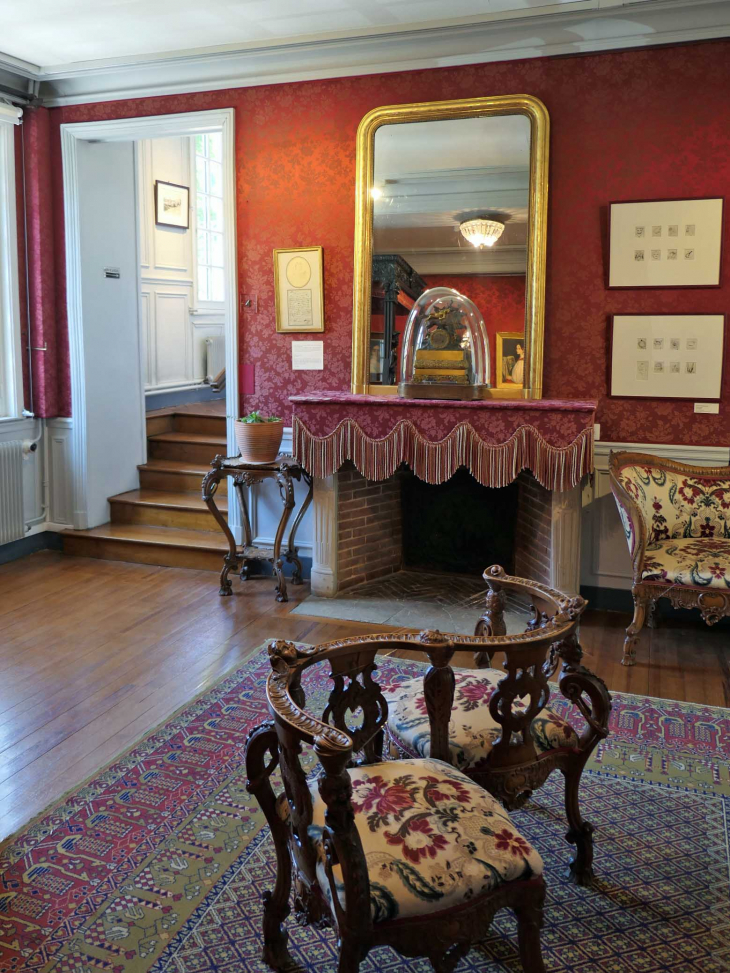 Maison Vacquerie : musée Victor Hugo la chambre rouge - Villequier