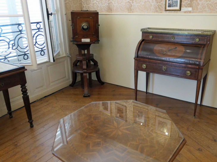 Maison Vacquerie : musée Victor Hugo le patit  salon - Villequier