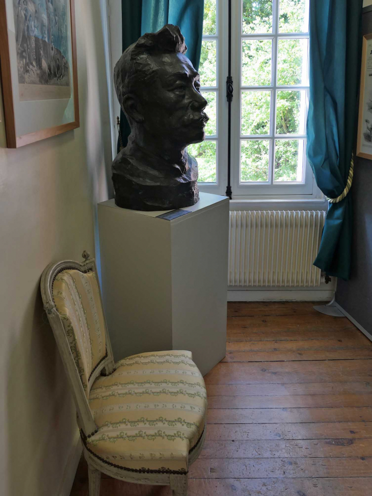 Maison Vacquerie : musée Victor Hugo le petit  salon - Villequier