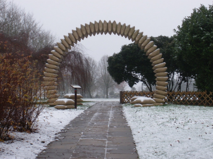 L'Arche de la Liberté, parc urbain - Les Ulis
