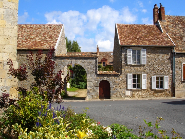 Maison du village de Saint Sulpice de Favières - Saint-Sulpice-de-Favières