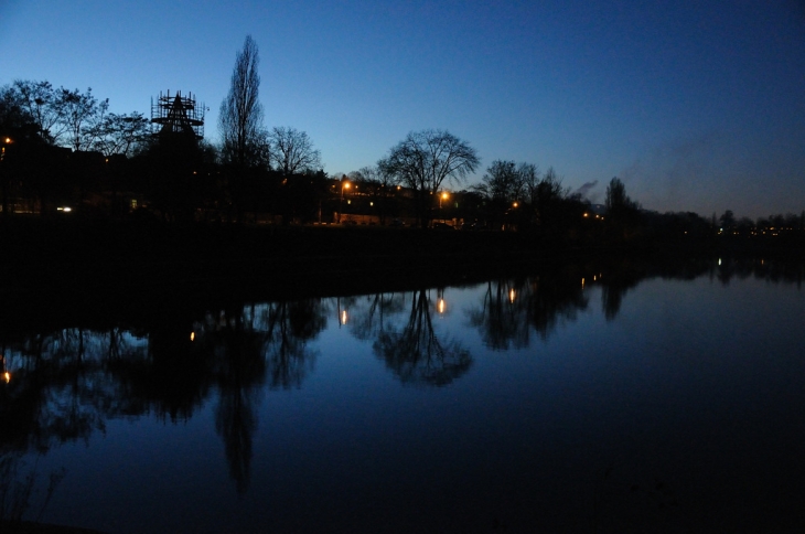 Reflet sur le lac - Viry-Châtillon