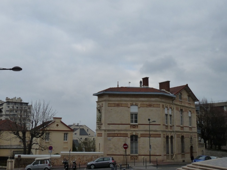 Place de L'église - Issy-les-Moulineaux