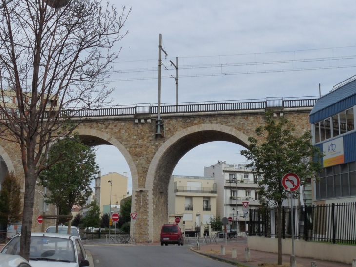 Les Arches , Boulevard Garibaldi - Issy-les-Moulineaux