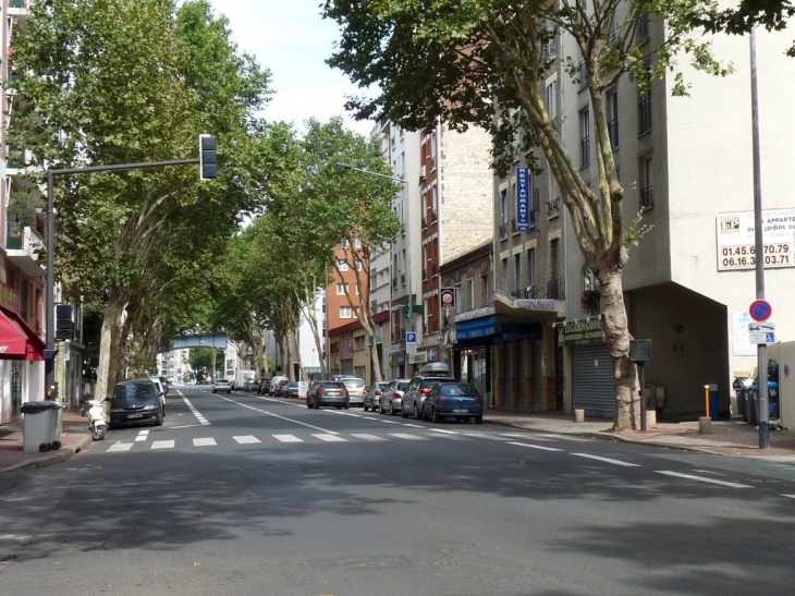 Rue Aristide Briand - Issy-les-Moulineaux