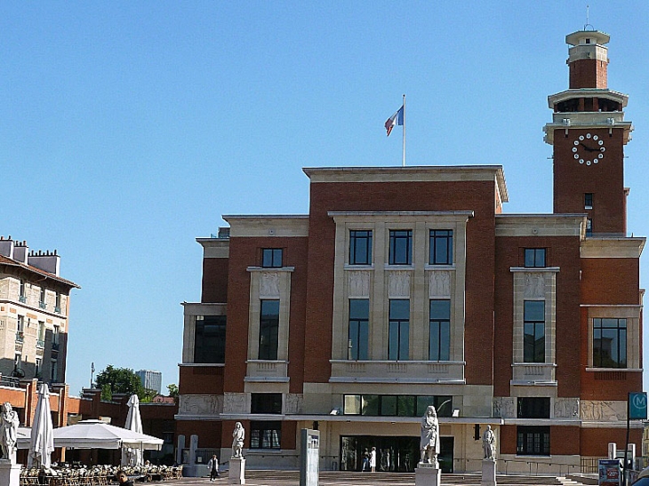 L'hôtel de ville - Montrouge