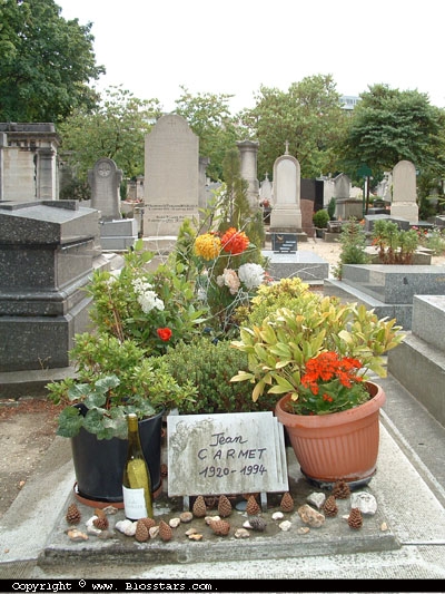 Tombe de Jean Carmet au cimetière du Montparnasse - Paris 14e Arrondissement