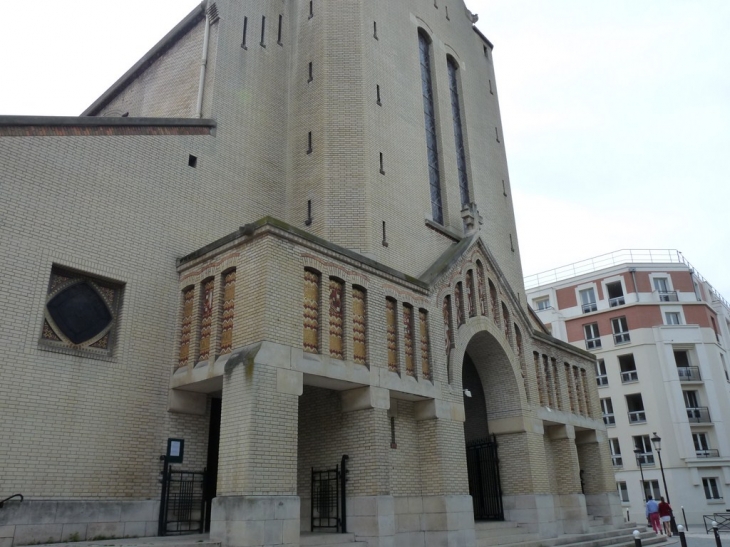 Eglise Saint Léon - Paris 15e Arrondissement