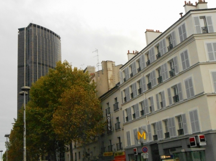 Vue sur la tour Montparnasse - Paris 15e Arrondissement