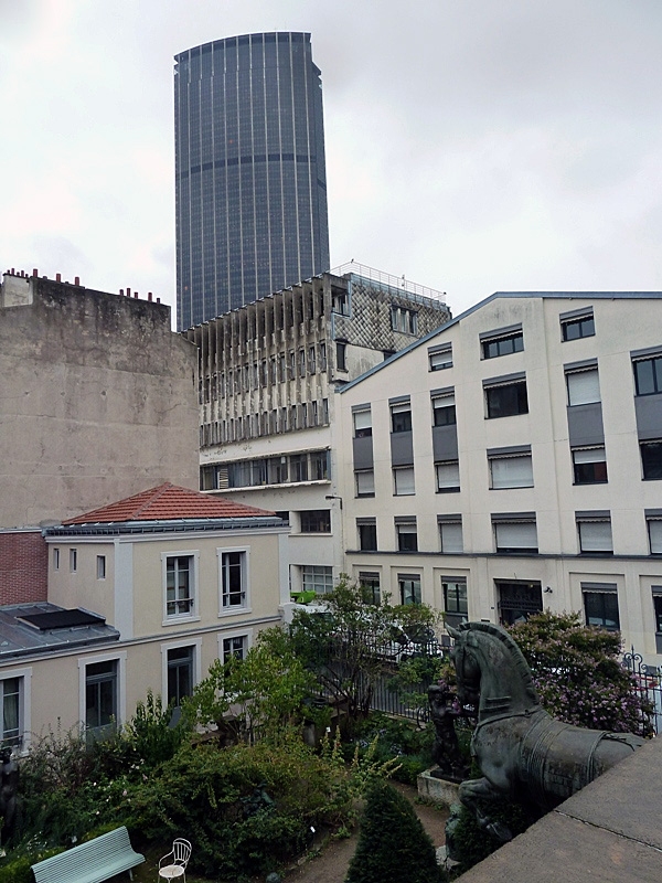 Vue sur la tour Montparnasse de la terrasse du musée Bourdelle - Paris 15e Arrondissement