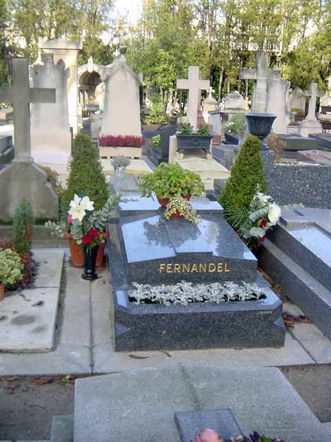 Tombe de Fernandel au cimetière de Passy - Paris 16e Arrondissement